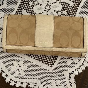 Coach long wallet dirty